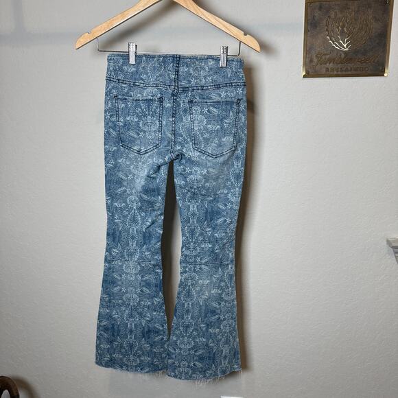 Women's We The Free Free People Paisley Print Medium Wash Flare Jeans Size 25 - Picture 10 of 10